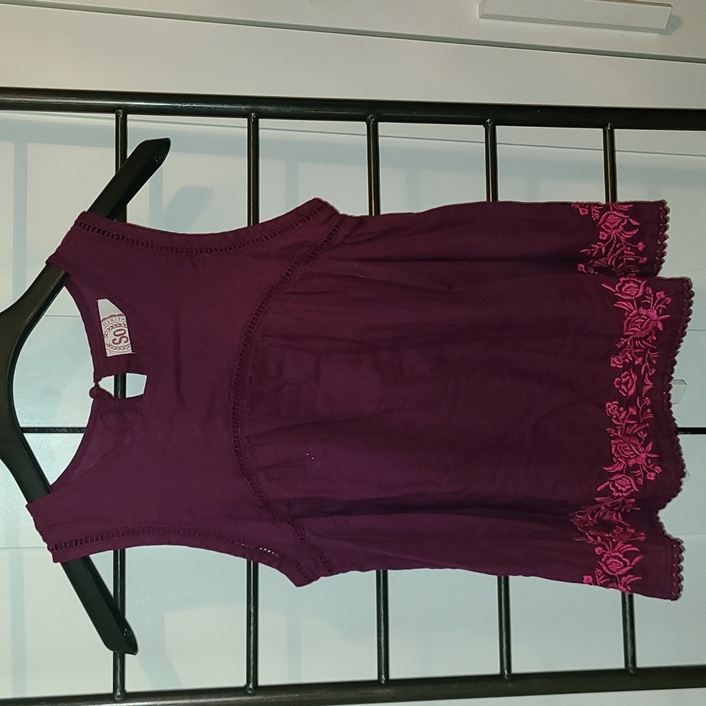 NWOT purple tank blouse with flower embroidery